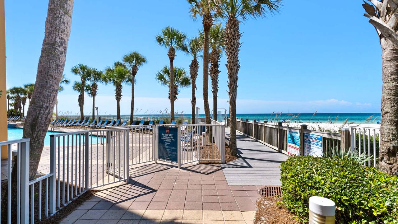 Sterling Reef Grounds & Amenities Sterling Reef Grounds & Amenities