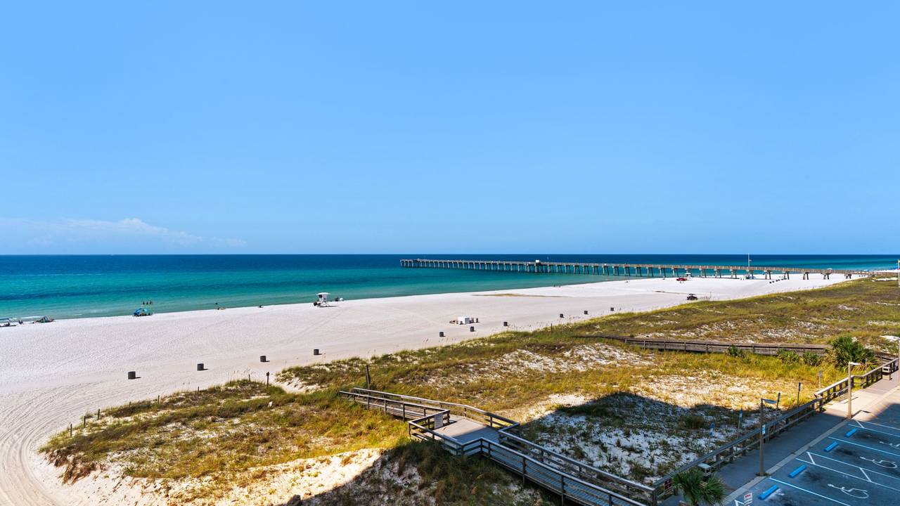 Sterling Reef Grounds & Amenities Sterling Reef Grounds & Amenities