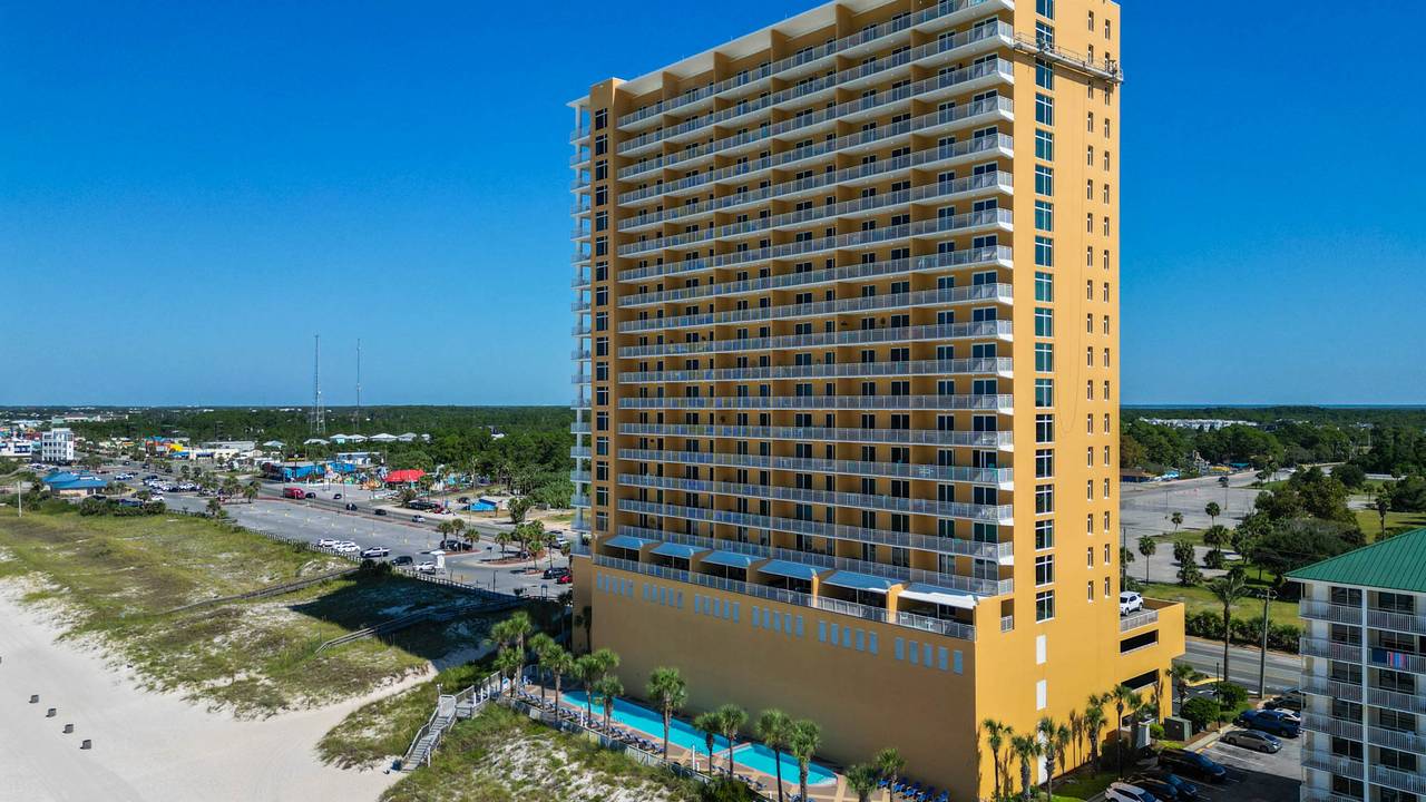 Sterling Reef Grounds & Amenities Sterling Reef Grounds & Amenities