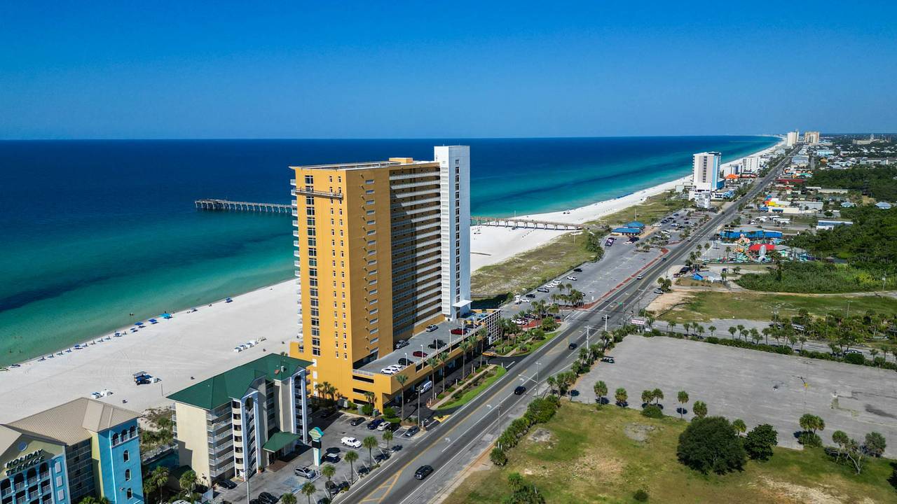 Sterling Reef Grounds & Amenities Sterling Reef Grounds & Amenities