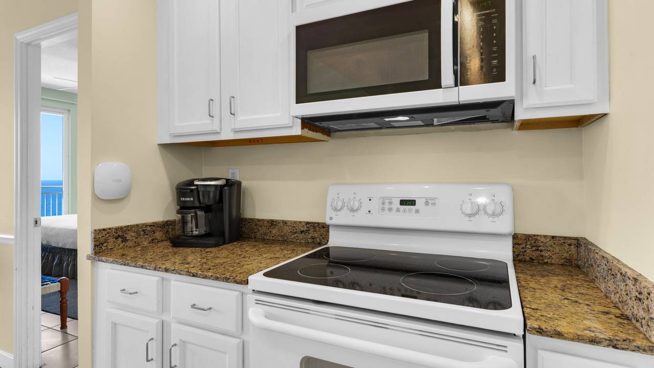 Sterling Reef 1604 - Kitchen area Sterling Reef 1604 - Kitchen area