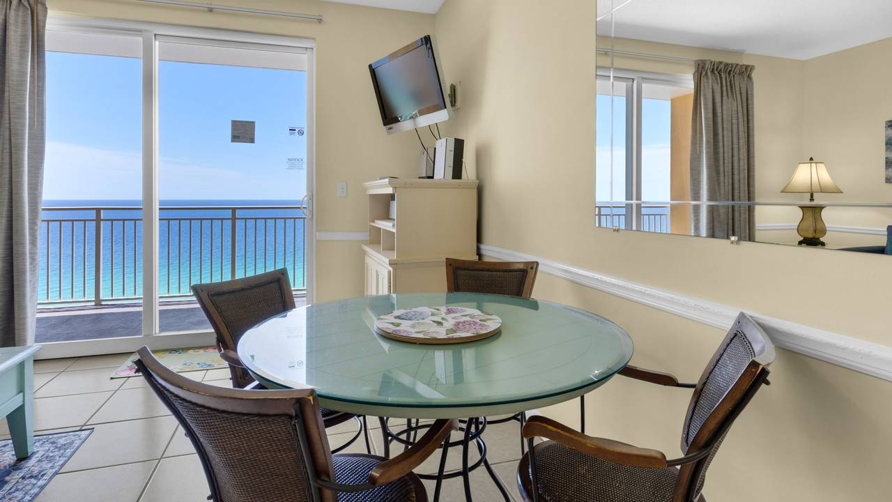 Sterling Reef 1604 - Dining area w/ Gulf views Sterling Reef 1604 - Dining area w/ Gulf views