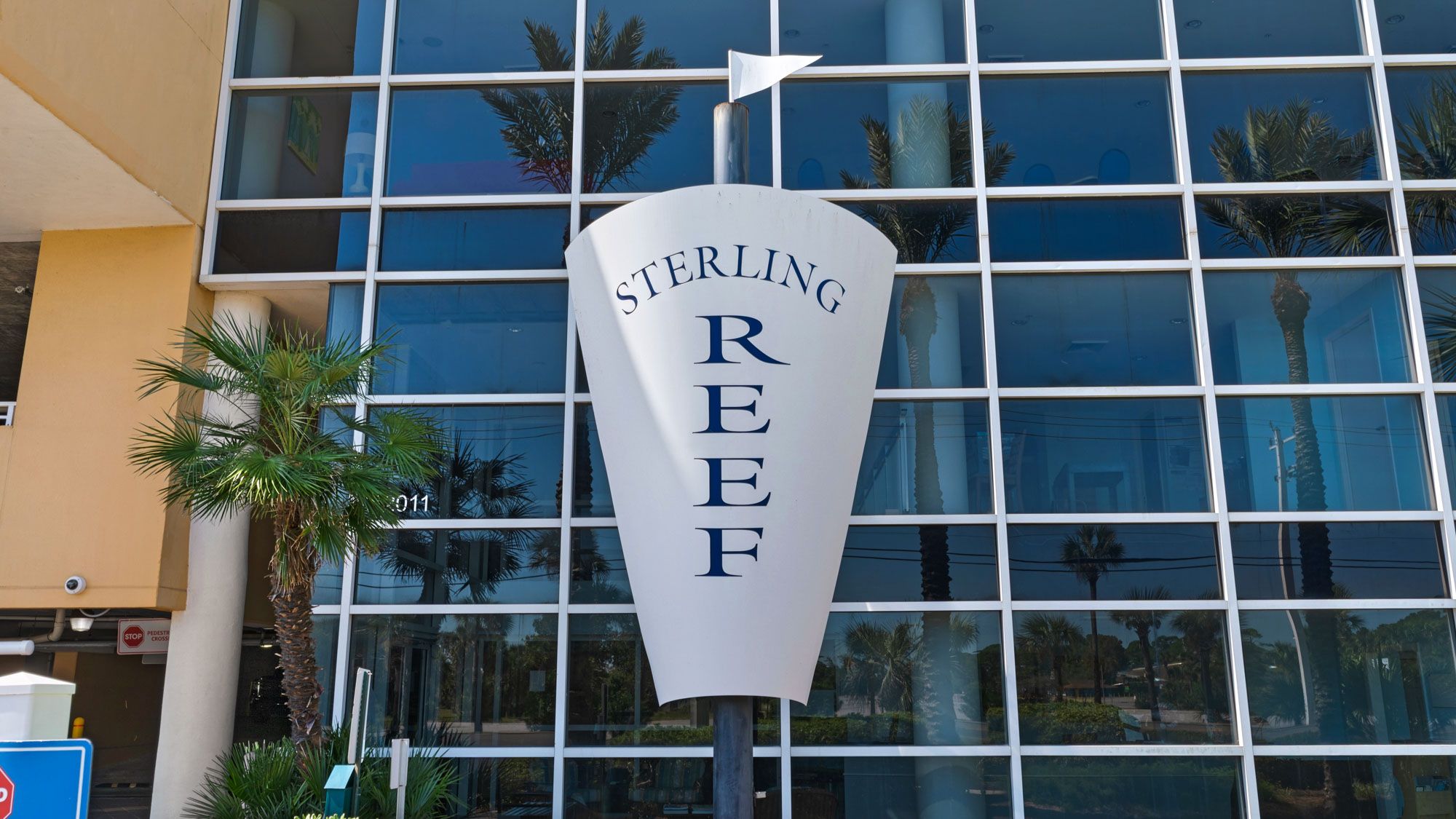 Sterling Reef Grounds & Amenities