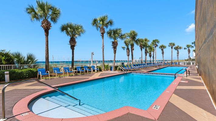 Sterling Reef Grounds & Amenities Sterling Reef Grounds & Amenities