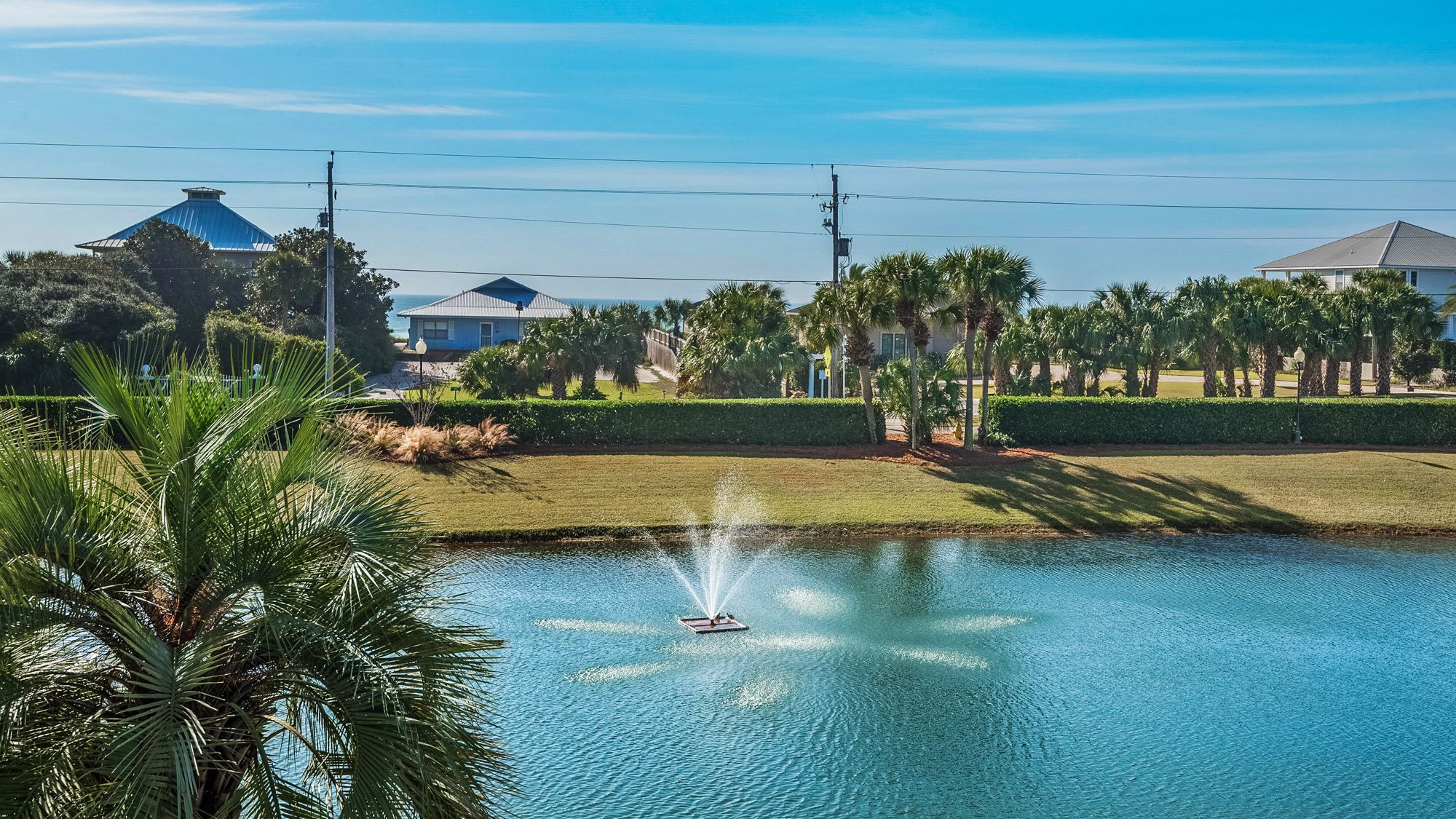 Gulf Place Grounds & Amenities