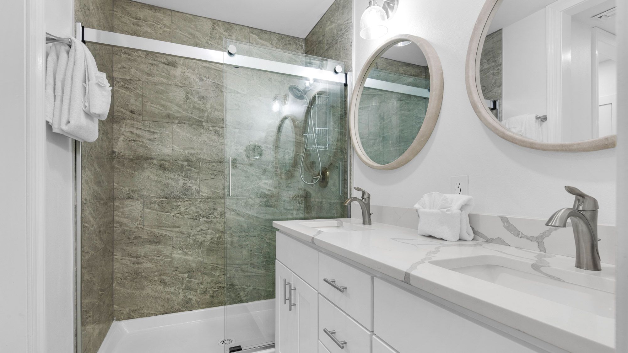 GPR101 Sugar Sands 30A - Primary Bathroom