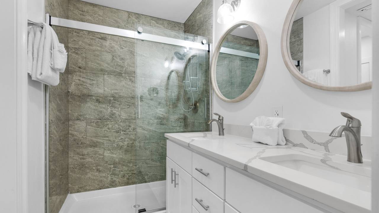 GPR101 Sugar Sands 30A - Primary Bathroom GPR101 Sugar Sands 30A - Primary Bathroom