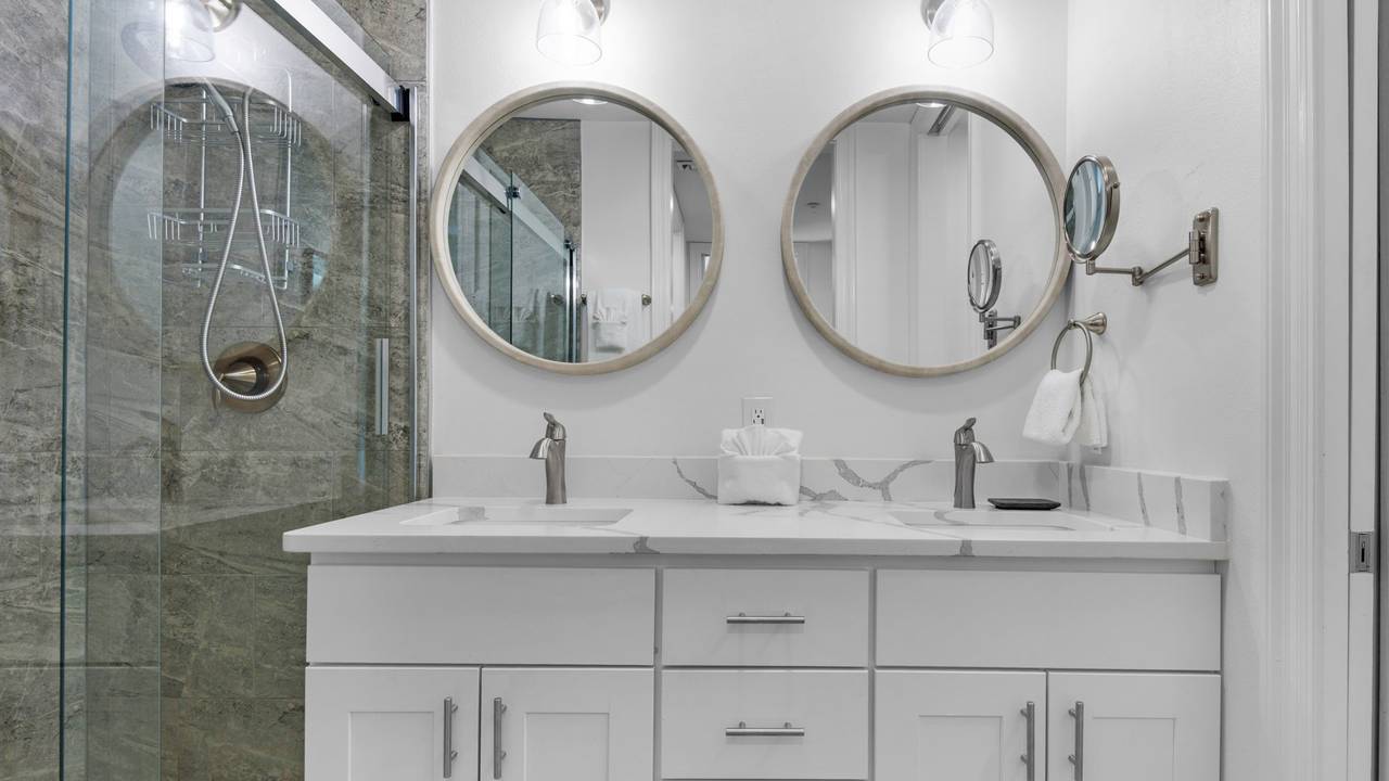 GPR101 Sugar Sands 30A - Primary Bathroom GPR101 Sugar Sands 30A - Primary Bathroom