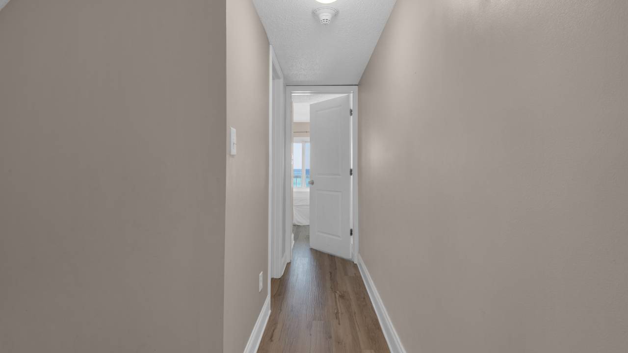 Pinnacle Port A113 - Upstairs hallway Pinnacle Port A113 - Upstairs hallway