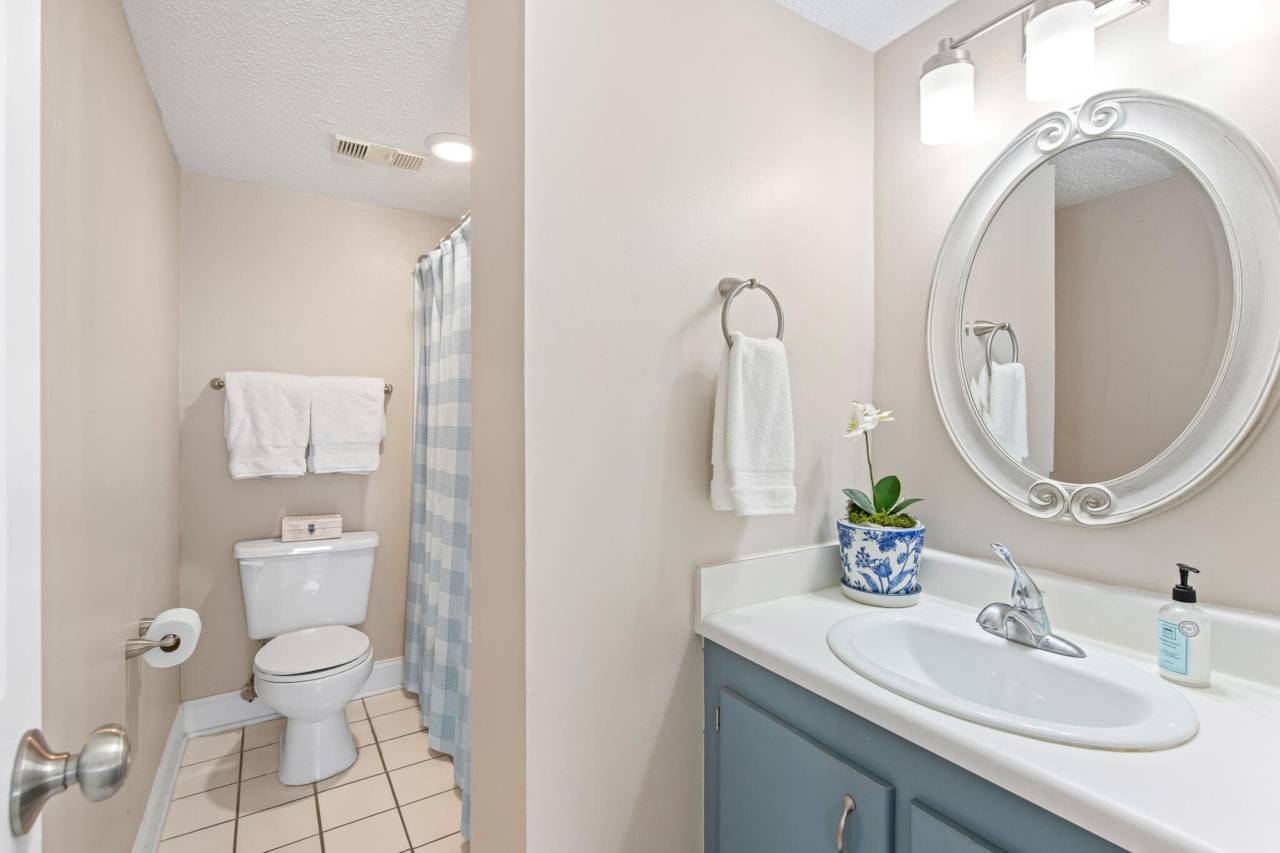 Pinnacle Port 113 -  Private Bathroom
