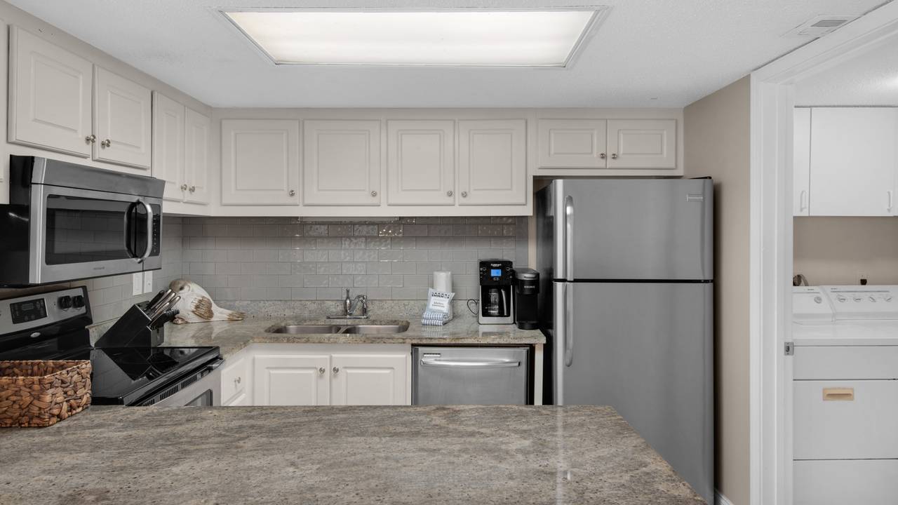 Pinnacle Port A113 - Kitchen Pinnacle Port A113 - Kitchen