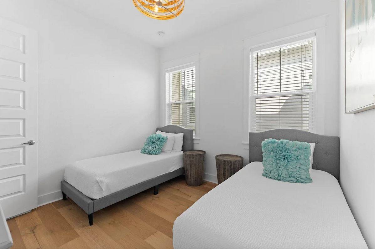 Prominence B - 30 Ray 