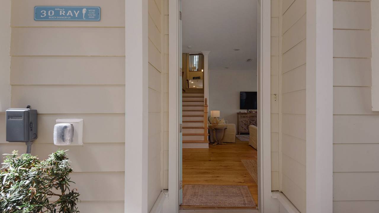 Prominence B - 30 Ray | Entrance Prominence B - 30 Ray | Entrance