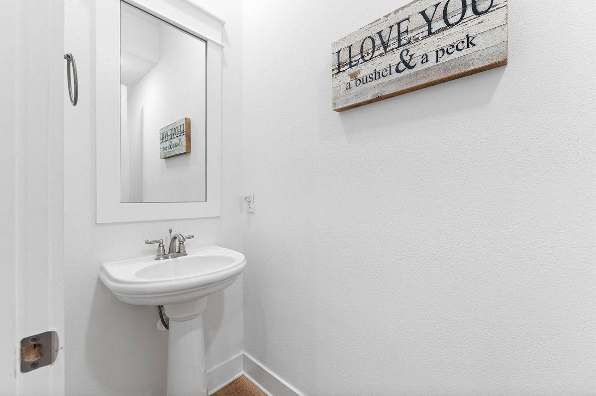 Prominence B - 30 Ray 