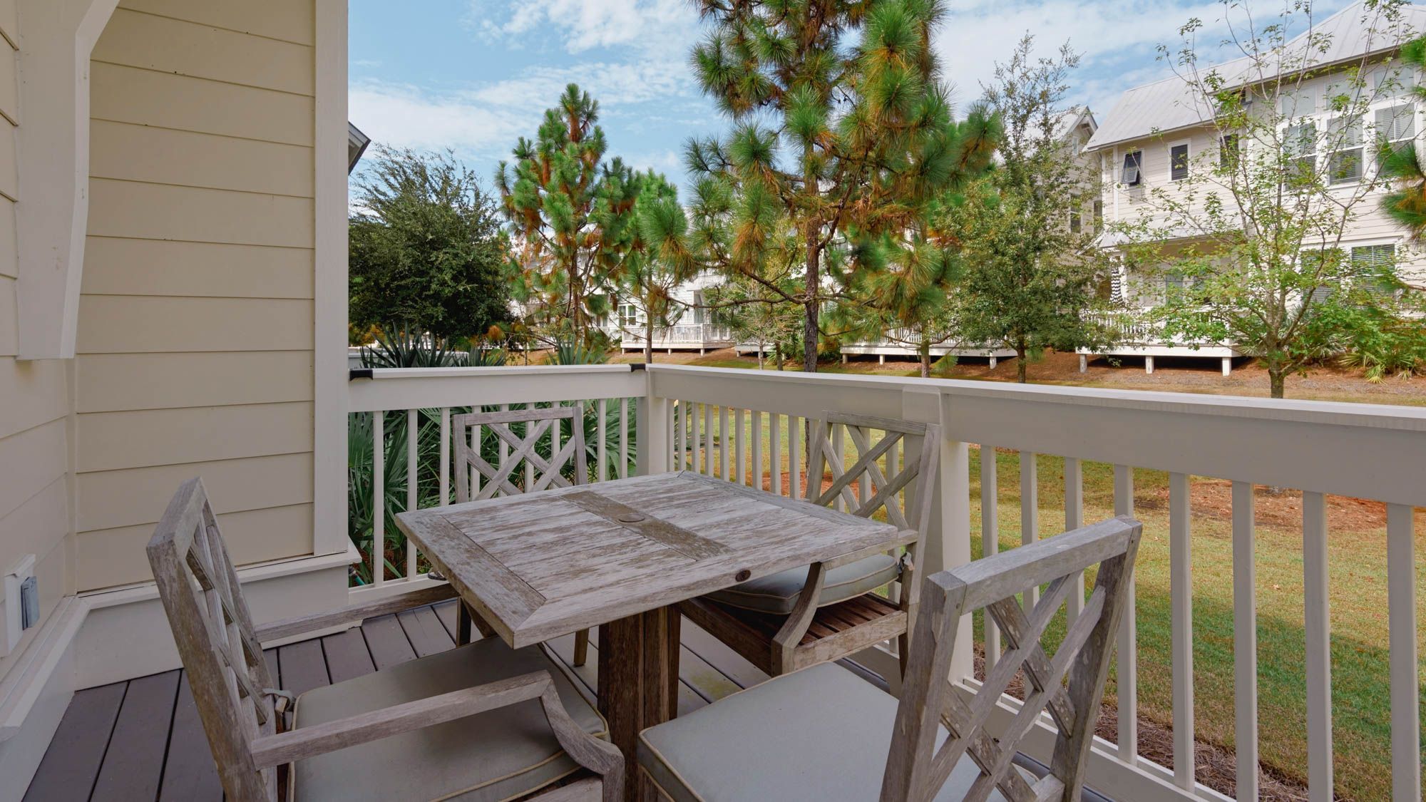 Prominence B - 30 Ray | Back Porch 