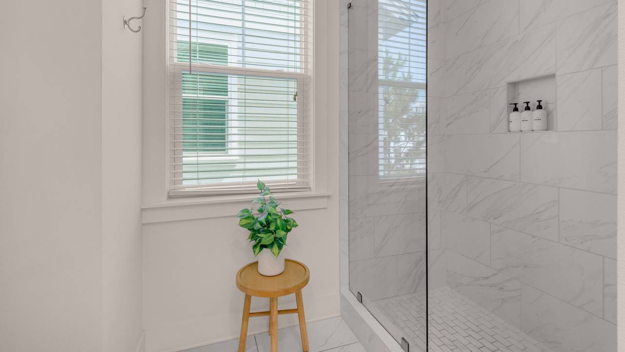 Prominence B - 30 Ray | Master's Private Bathroom Prominence B - 30 Ray | Master's Private Bathroom