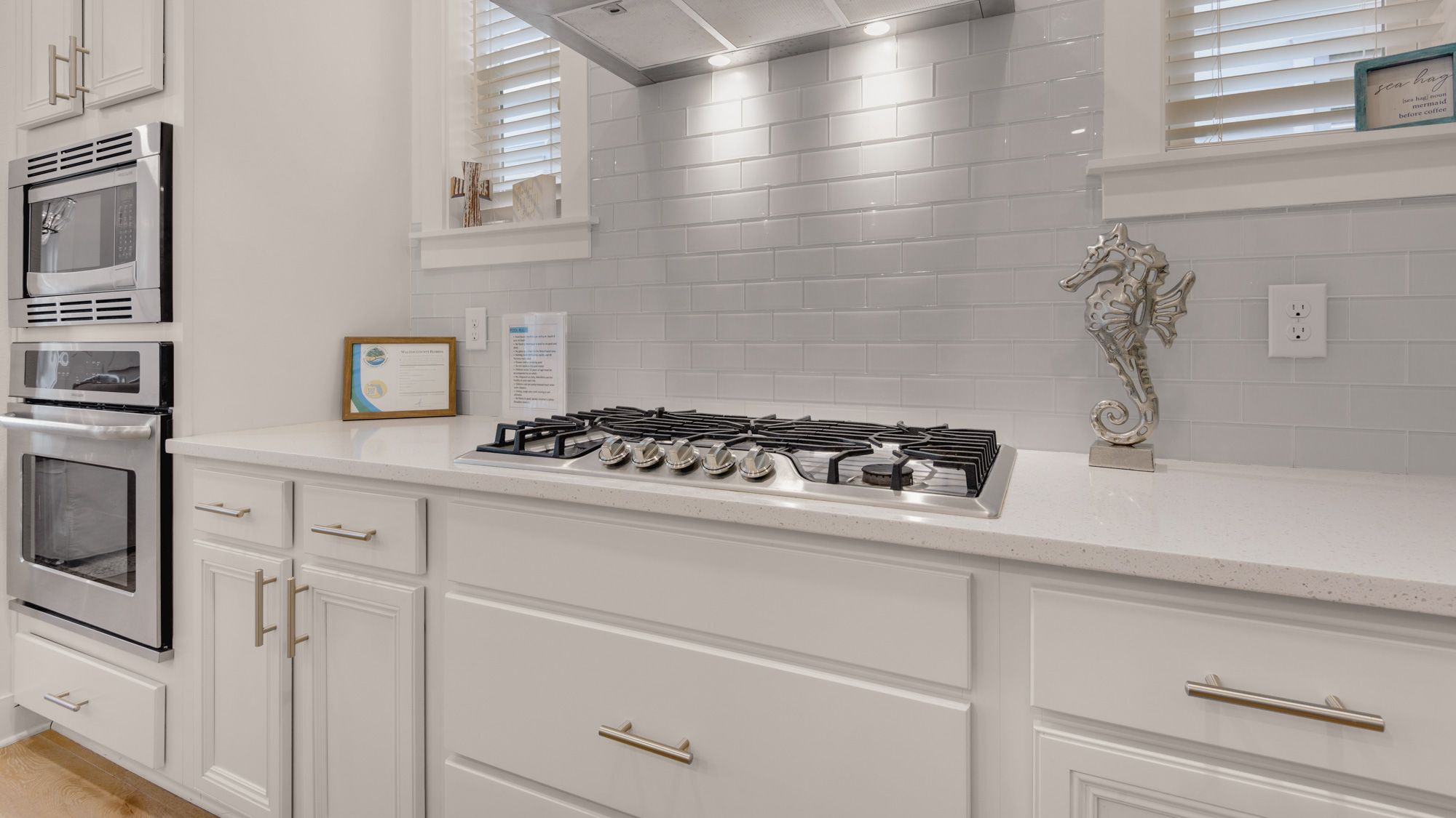 Prominence B - 30 Ray | Kitchen area