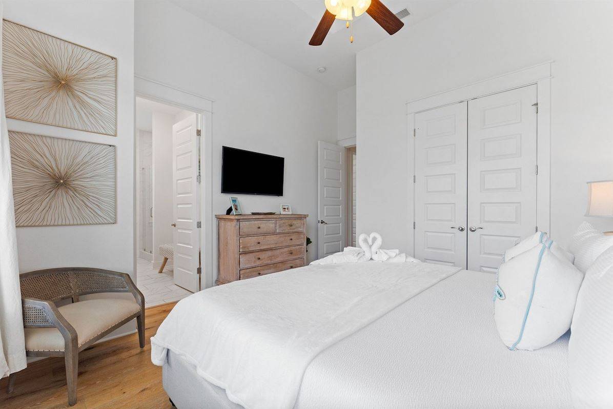 Prominence B - 30 Ray 