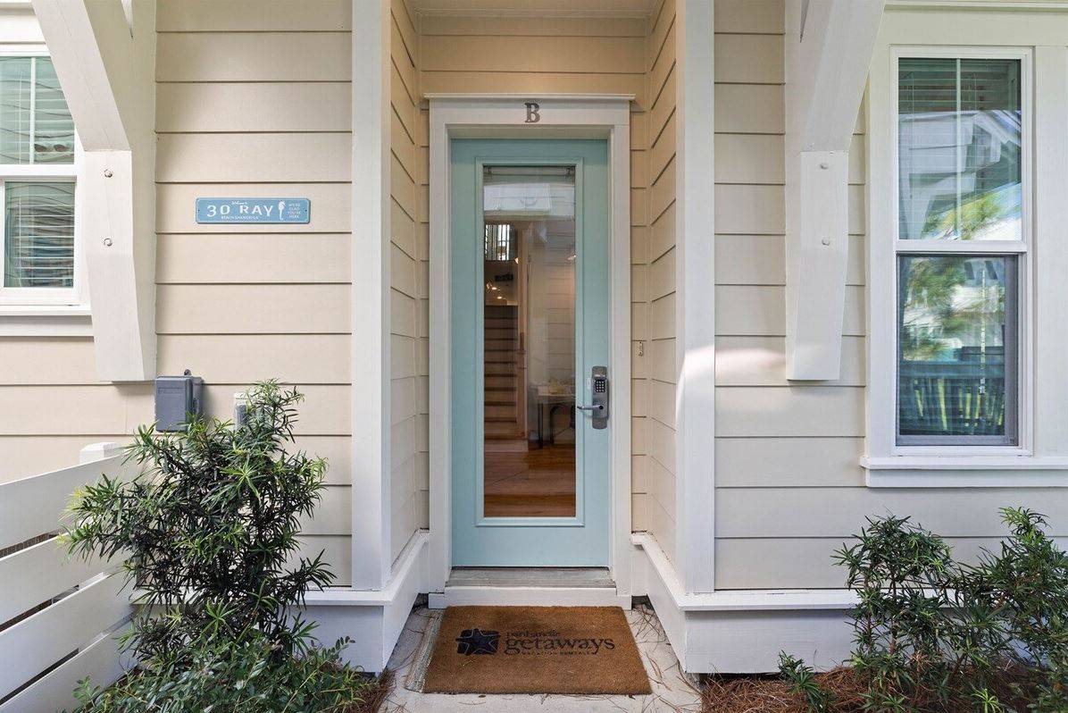 Prominence B - 30 Ray 