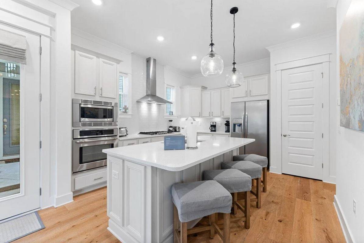 Prominence B - 30 Ray 