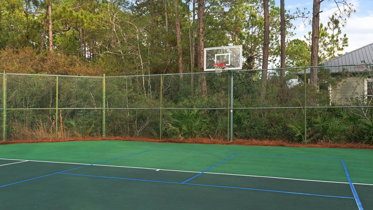 Grove By The Sea - Grounds and Amenities Grove By The Sea - Grounds and Amenities