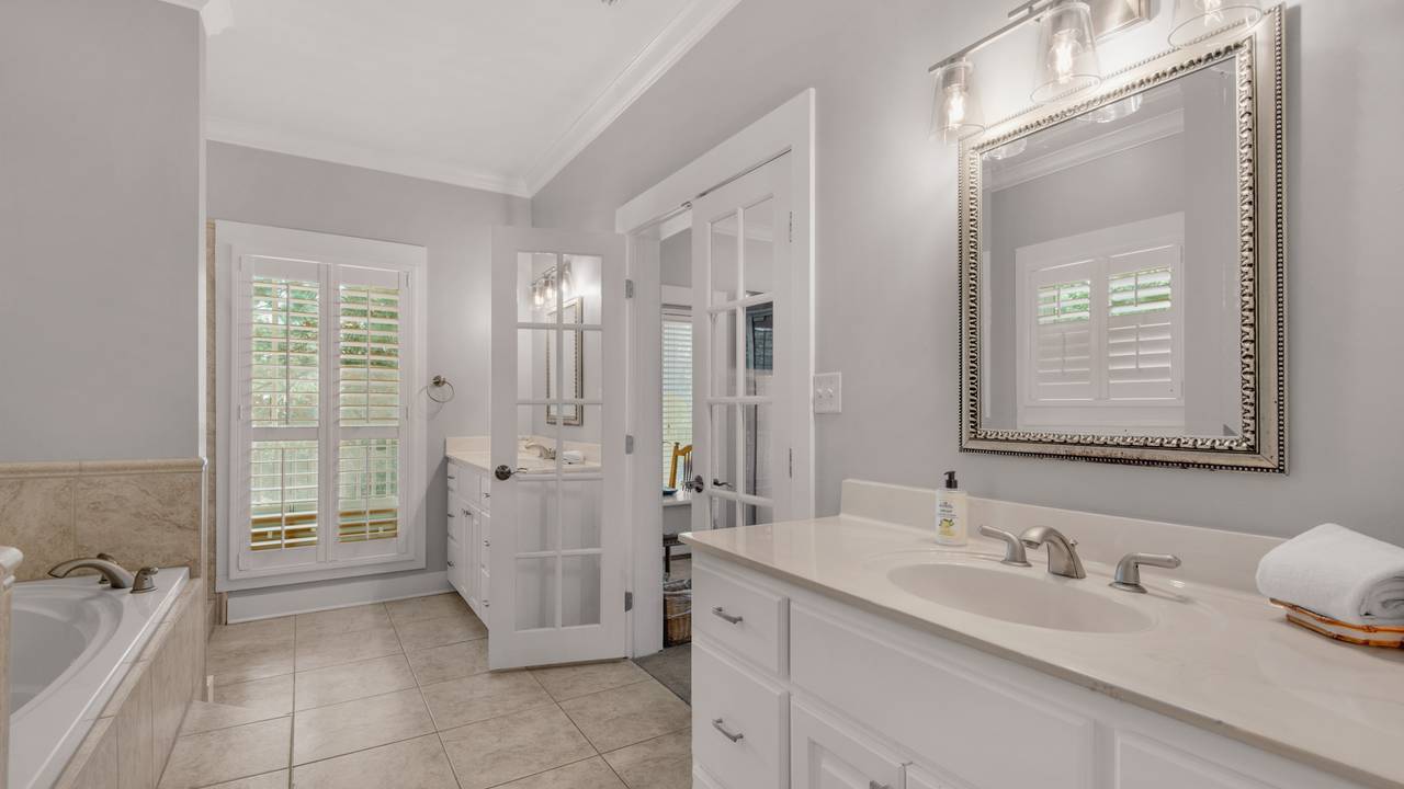 Magnolia Breeze - Master Bathoom Magnolia Breeze - Master Bathoom