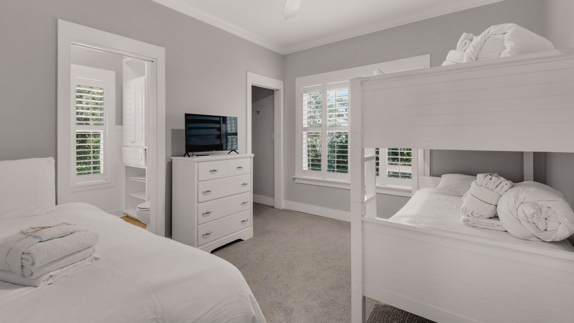 Magnolia Breeze - Bunk room