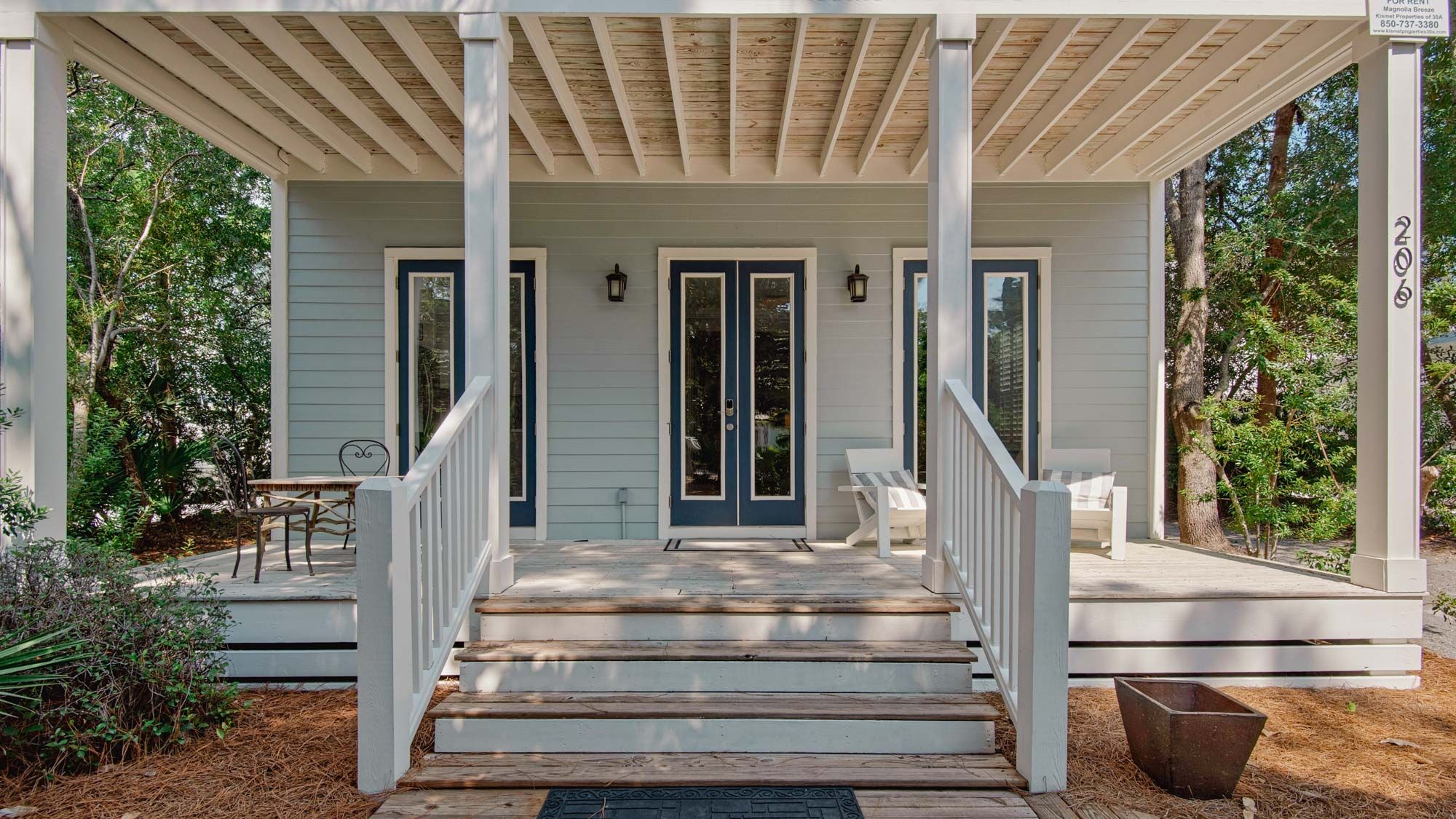 Magnolia Breeze - Front Porch