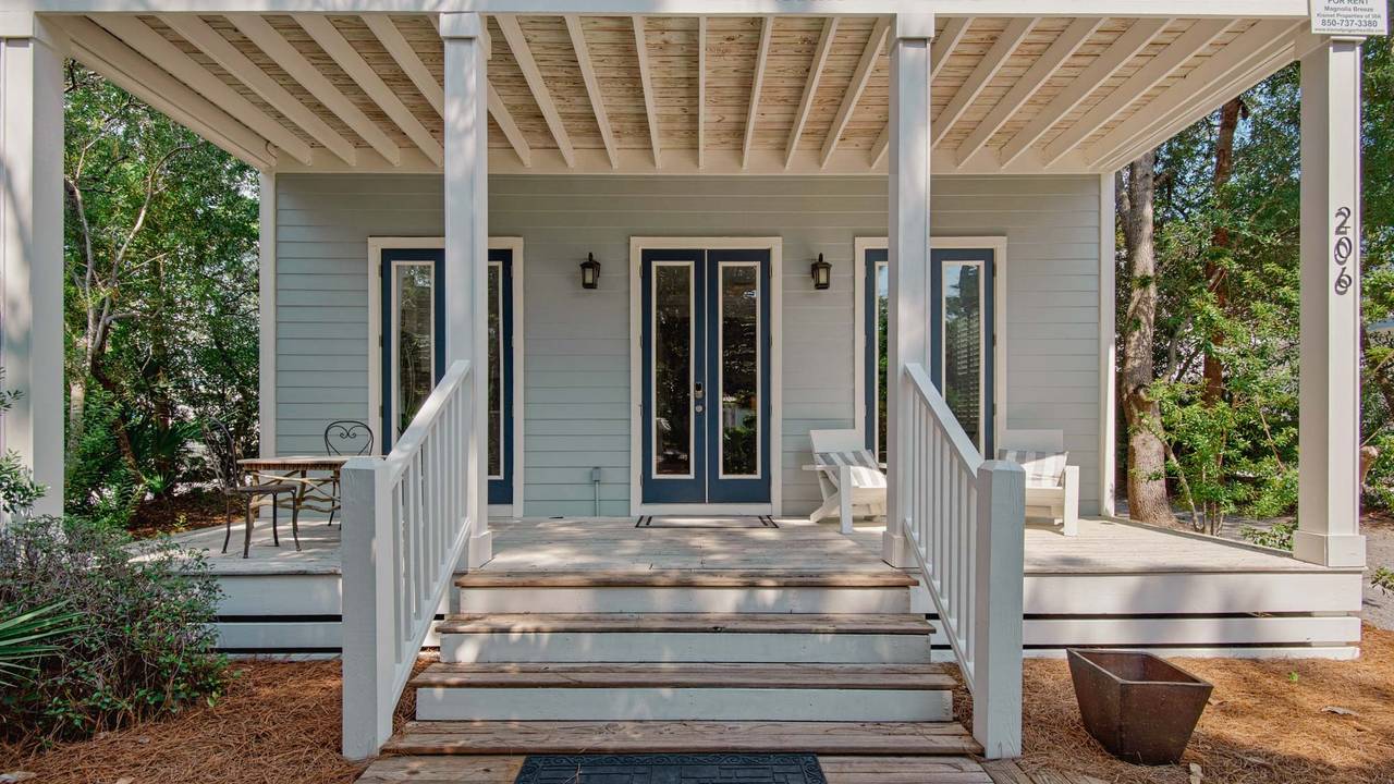 Magnolia Breeze - Front Porch Magnolia Breeze - Front Porch