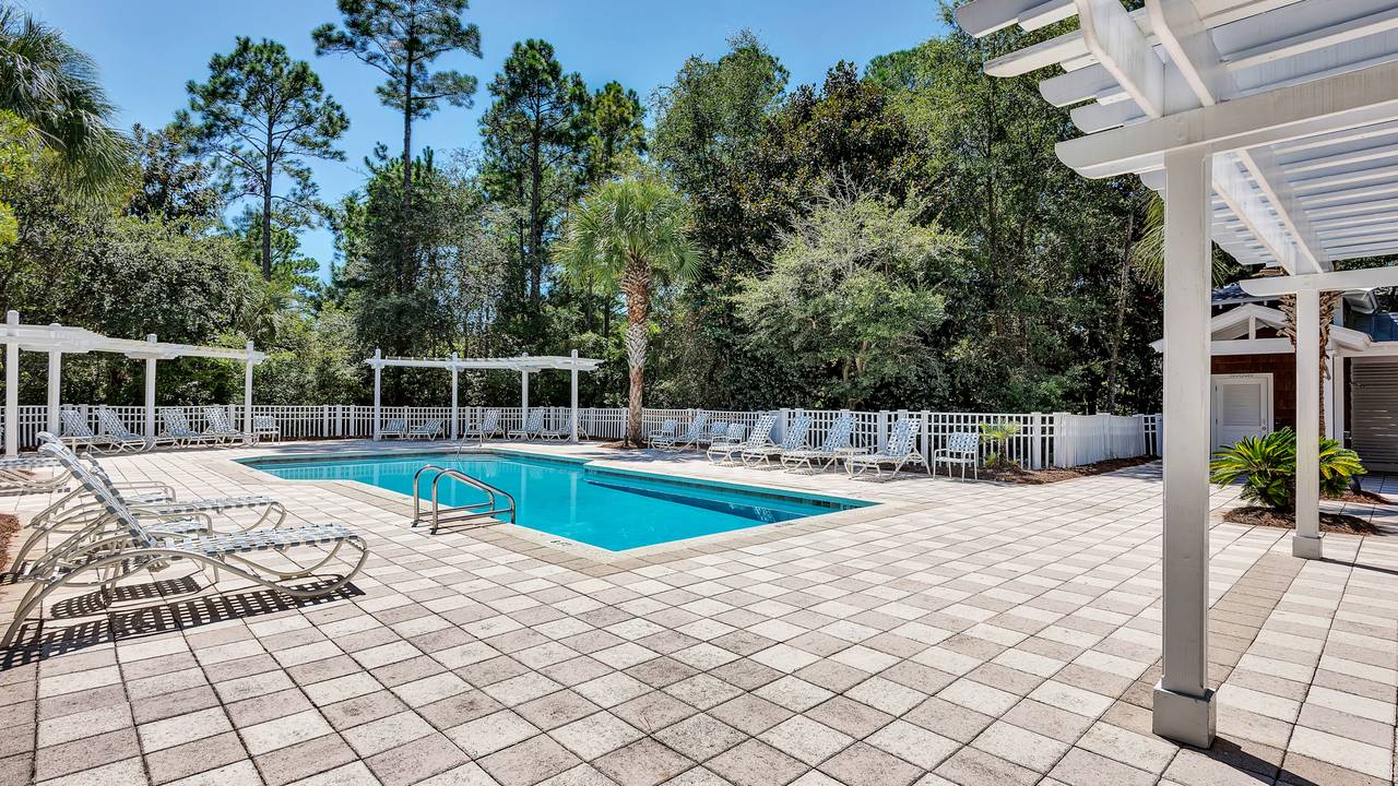 Grove By The Sea - Grounds and Amenities Grove By The Sea - Grounds and Amenities