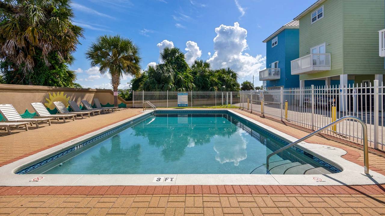 Summertowne Cottage Grounds & Amenities Summertowne Cottage Grounds & Amenities