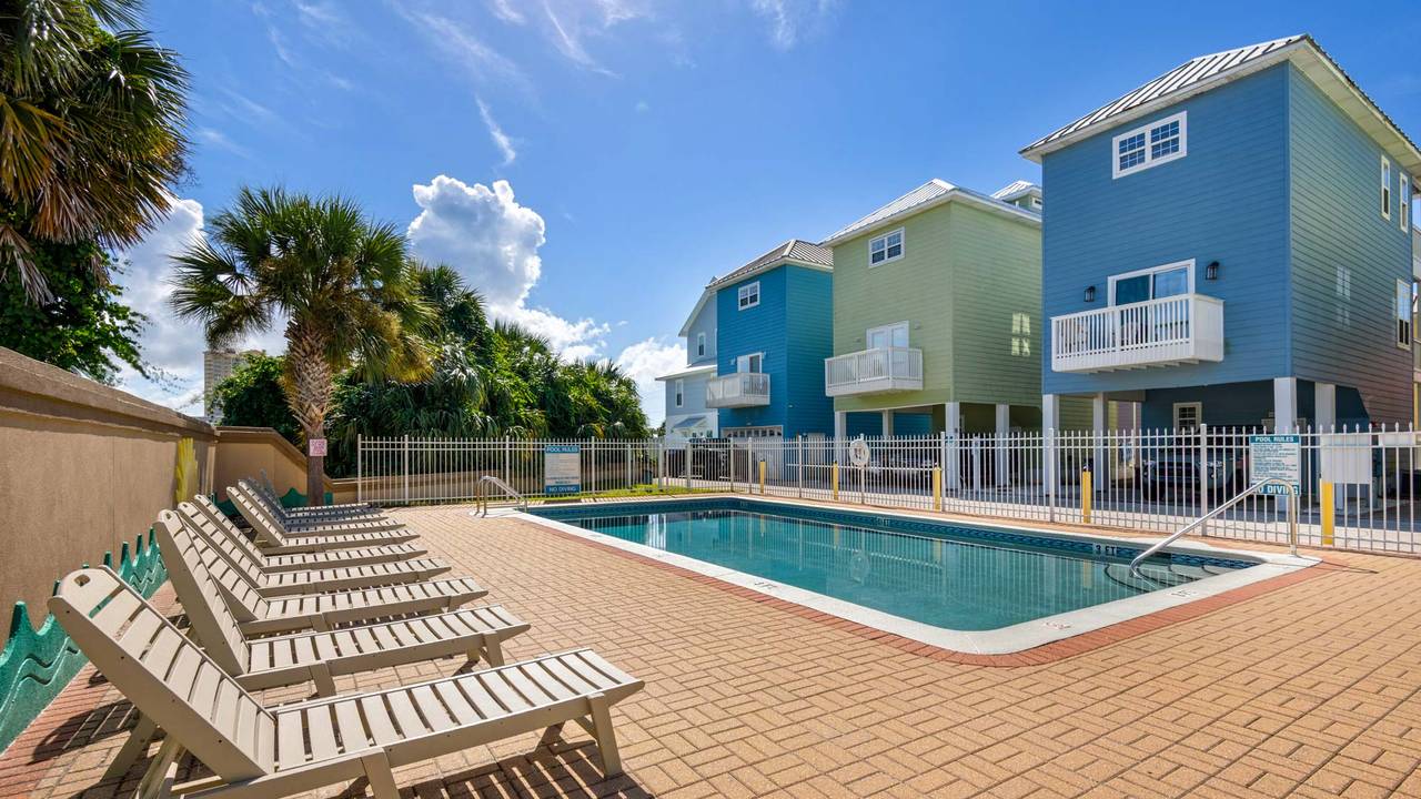 Summertowne Cottage Grounds & Amenities Summertowne Cottage Grounds & Amenities