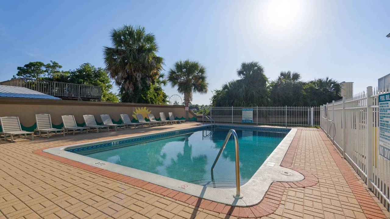 Summertowne Cottage Grounds & Amenities Summertowne Cottage Grounds & Amenities