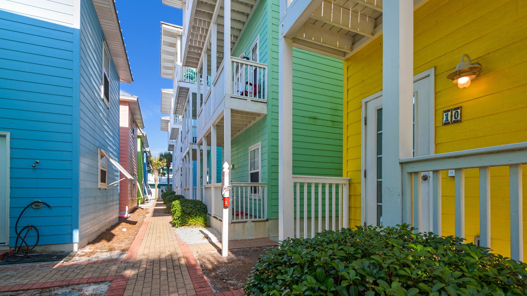 Summertowne Cottage Grounds & Amenities