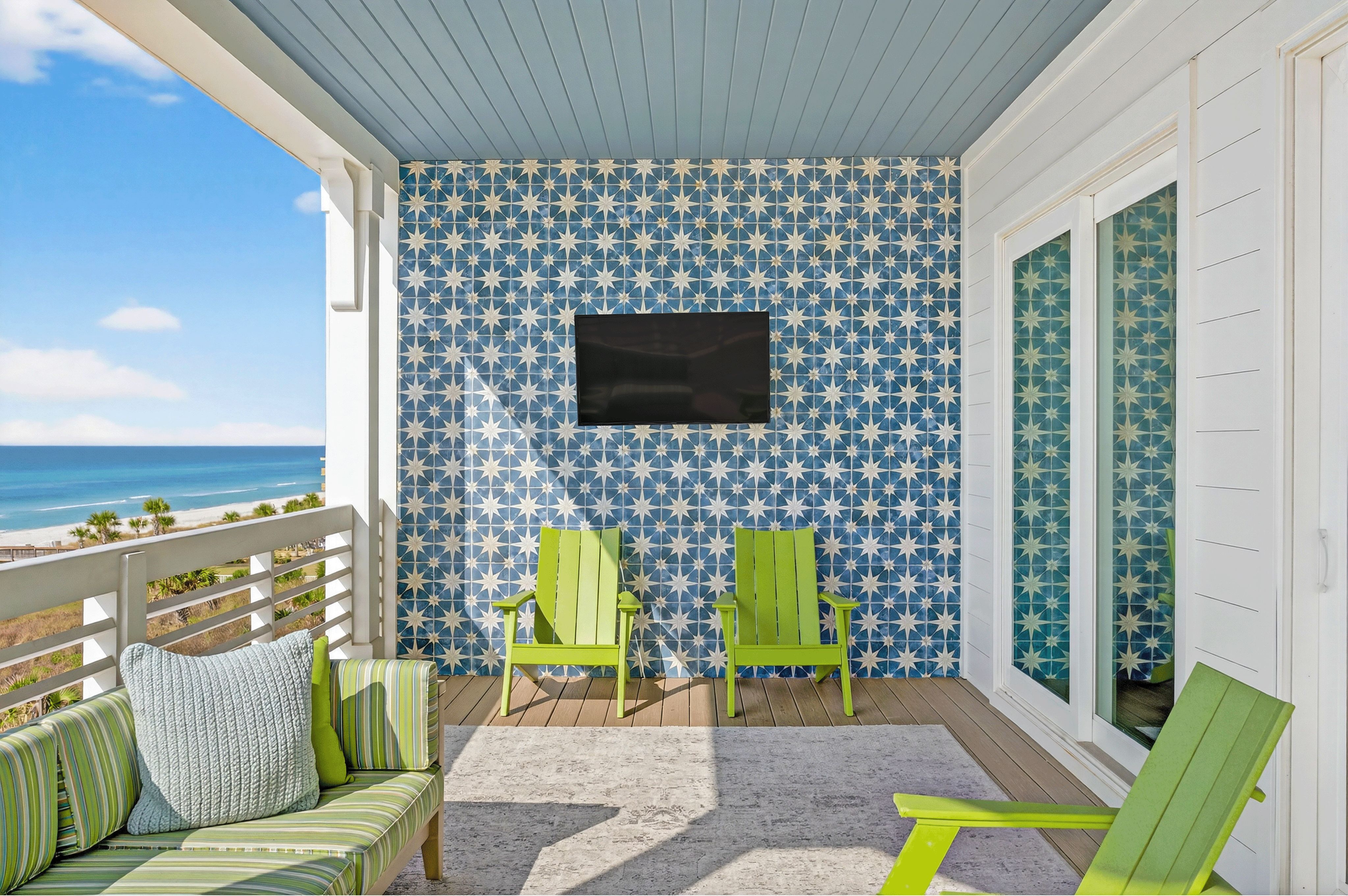 3rd Floor - Balcony with Gulf views