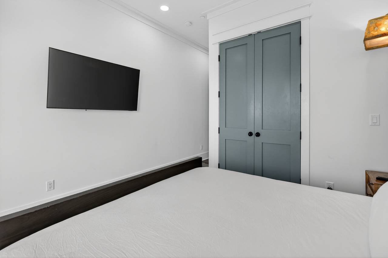 3rd Floor - King Bedroom 1 3rd Floor - King Bedroom 1