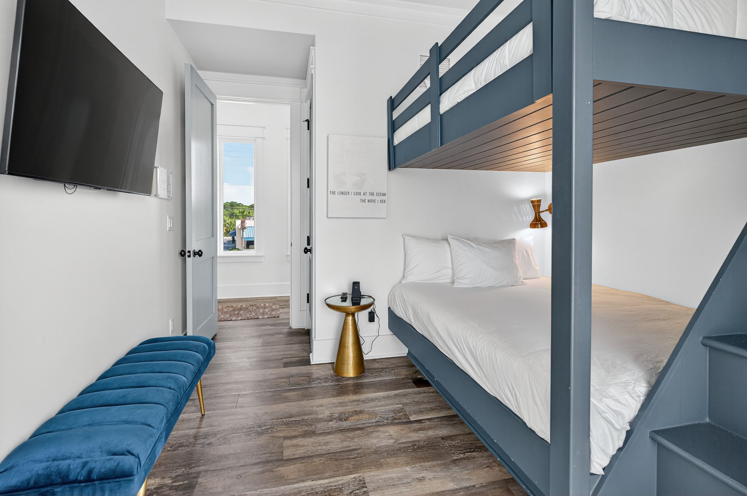 2nd Floor - Queen Bunk Room with Balcony Access