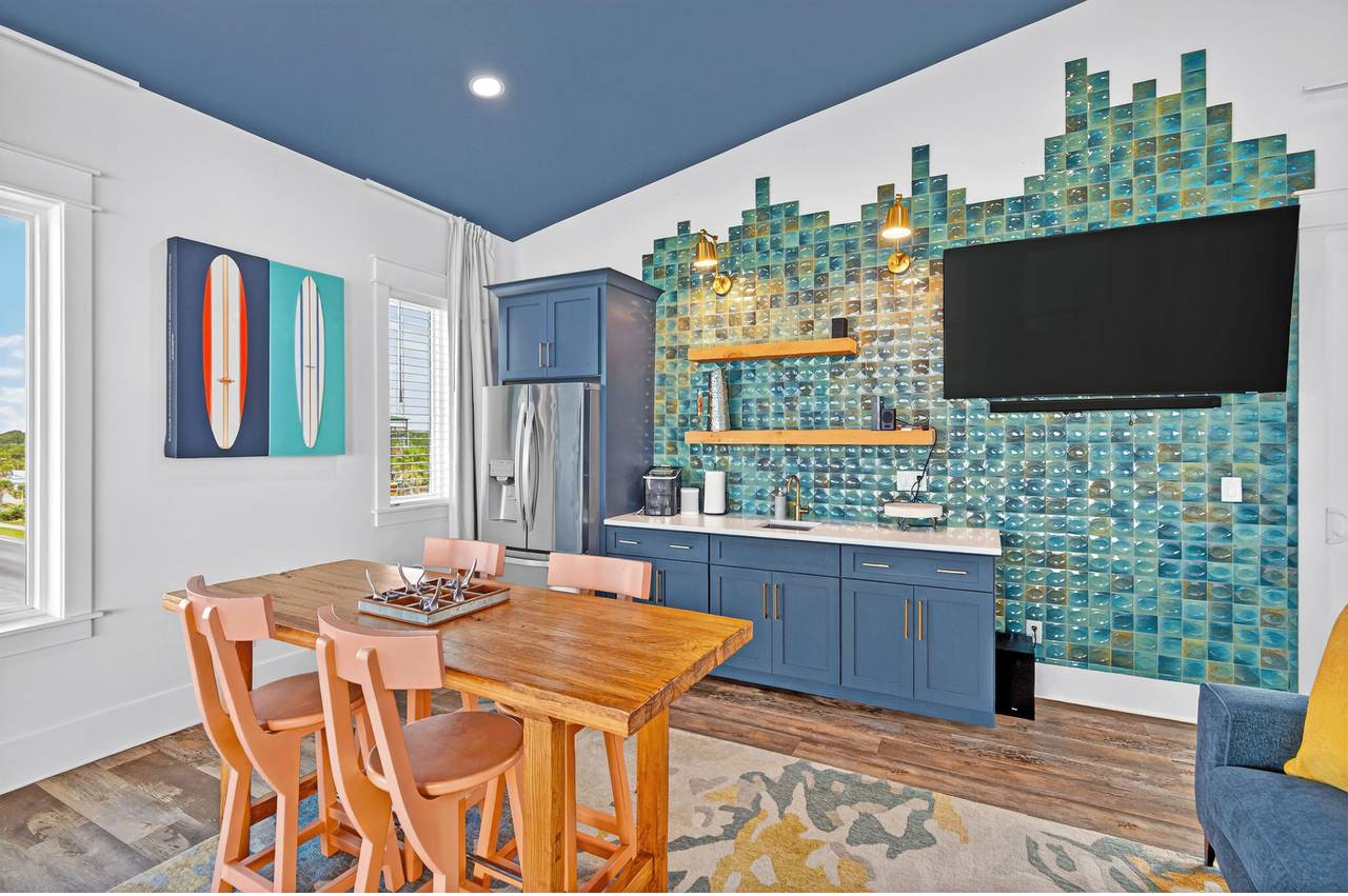 4th Floor - 2nd Living area 4th Floor - 2nd Living area