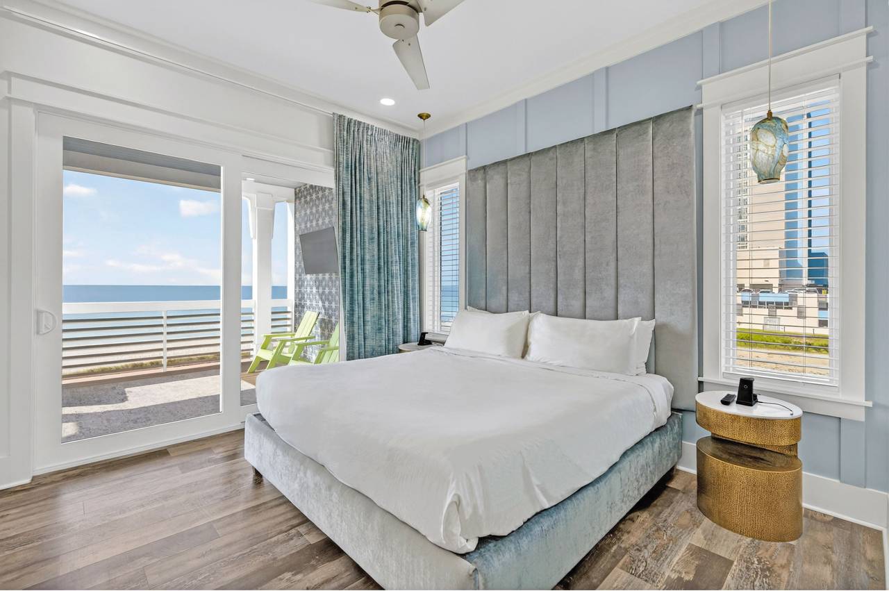 3rd Floor - King bedroom 2 3rd Floor - King bedroom 2