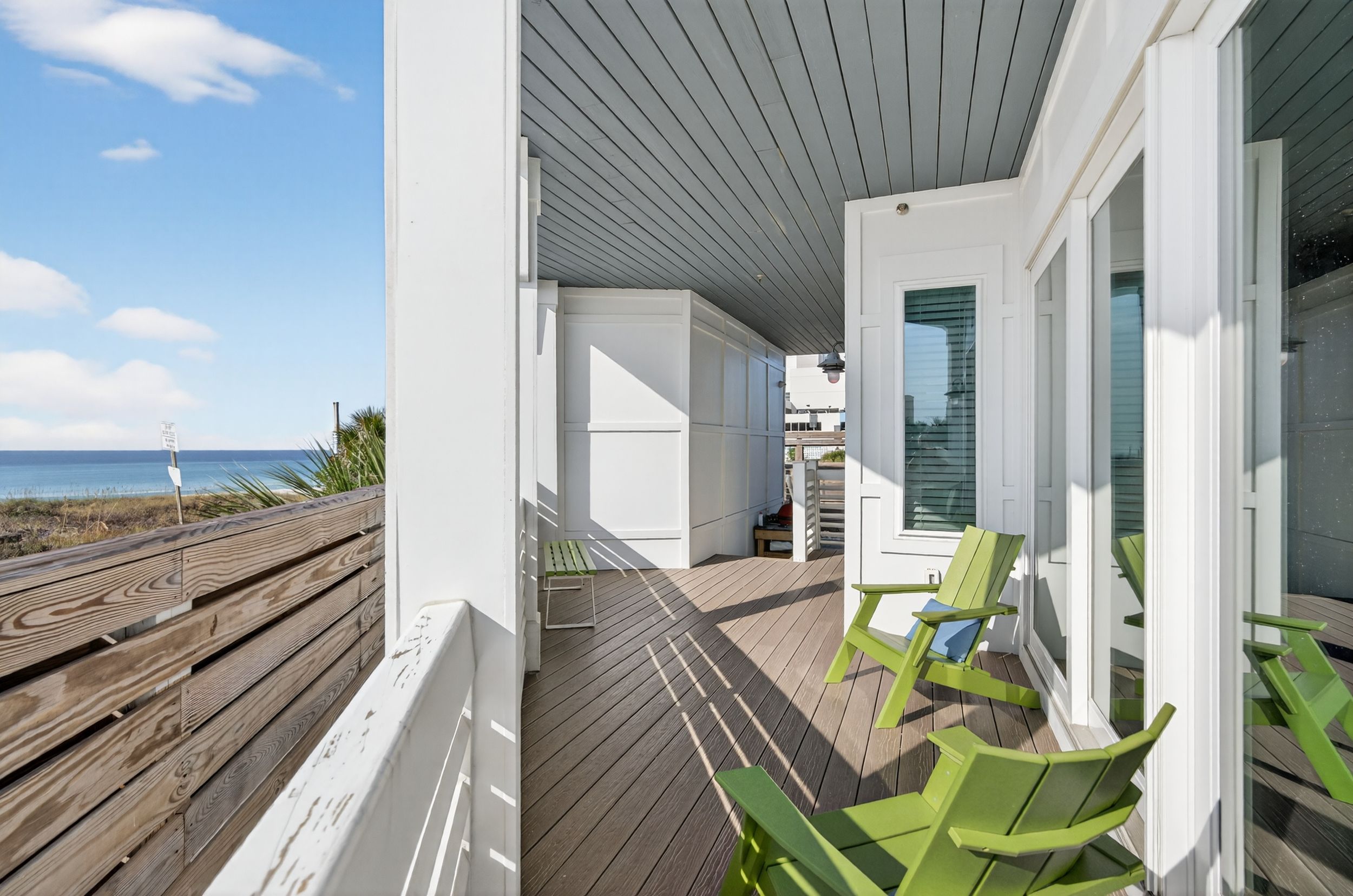 1st Floor - Deck Area