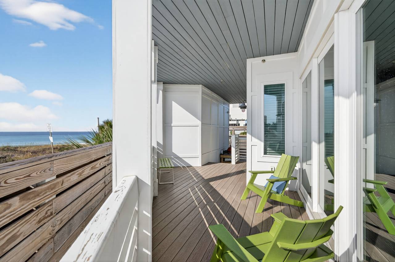 1st Floor - Deck Area 1st Floor - Deck Area