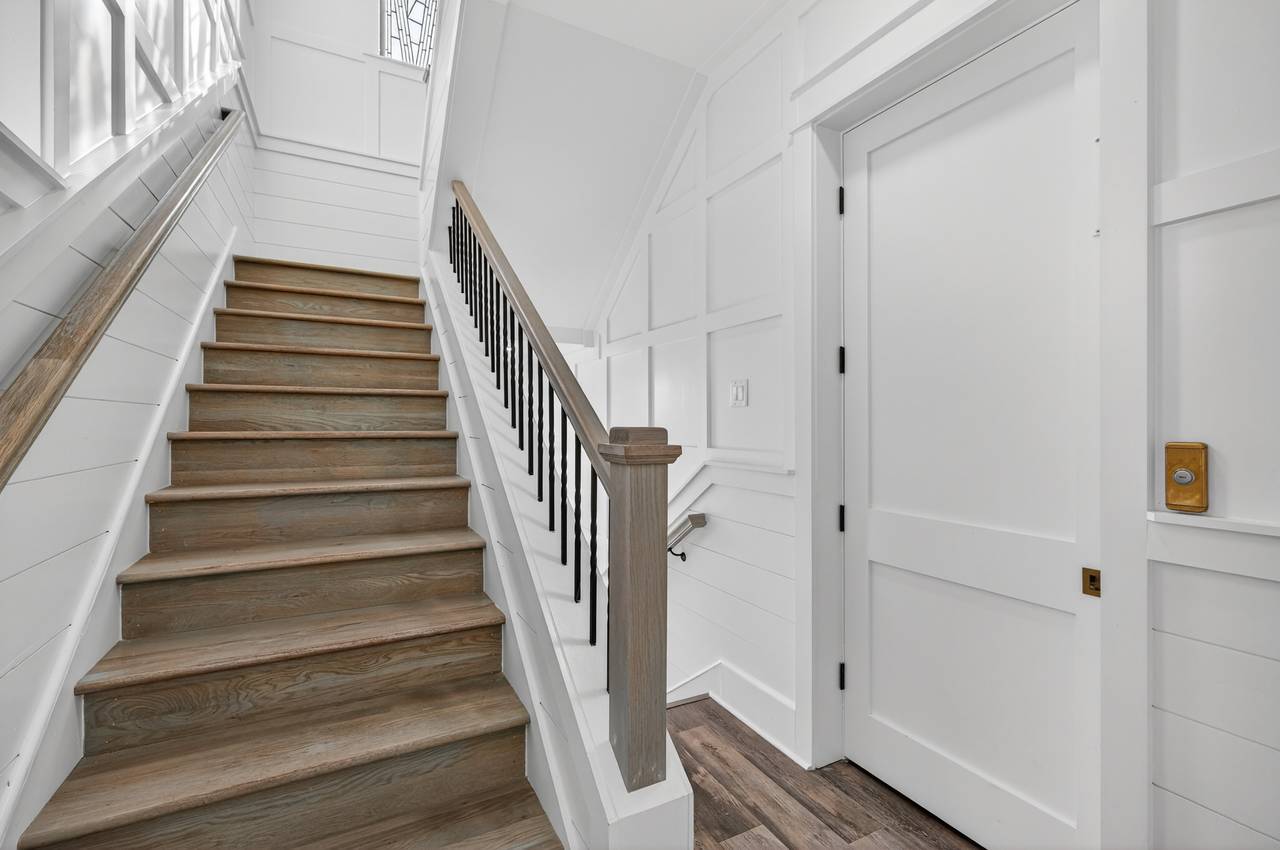 Upstairs going 3rd Floor Upstairs going 3rd Floor