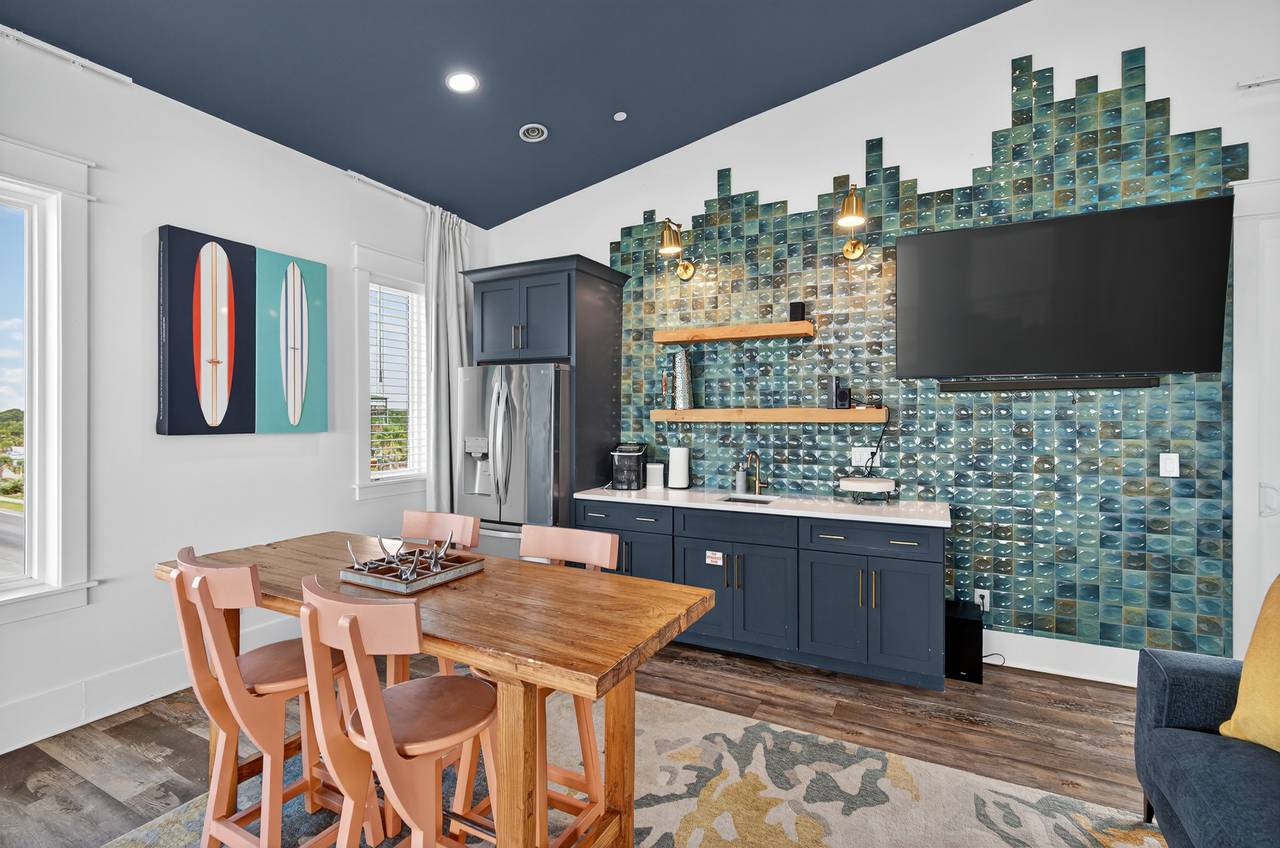 4th Floor - 2nd Living area 4th Floor - 2nd Living area