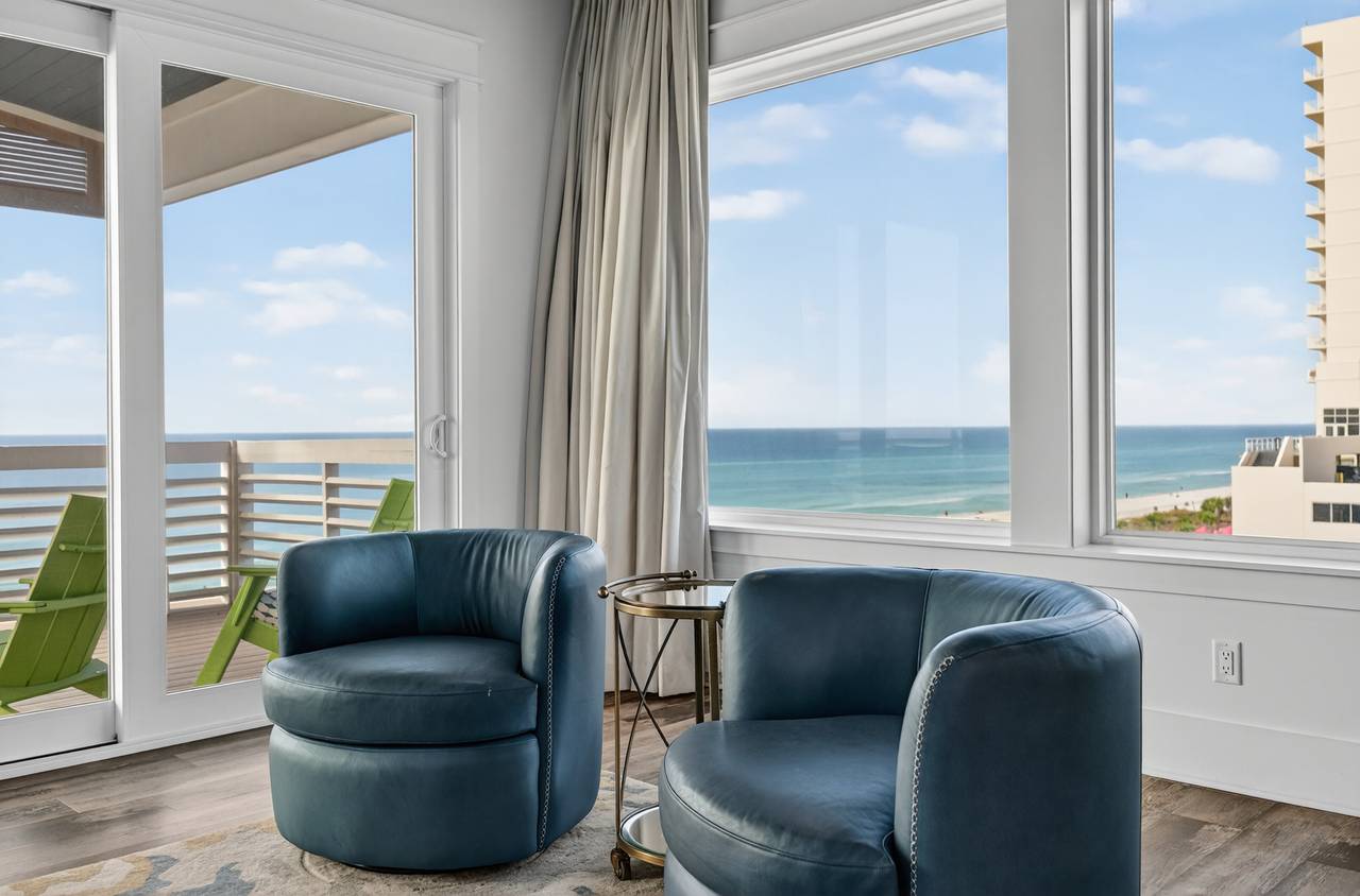 4th Floor - 2nd Living area 4th Floor - 2nd Living area