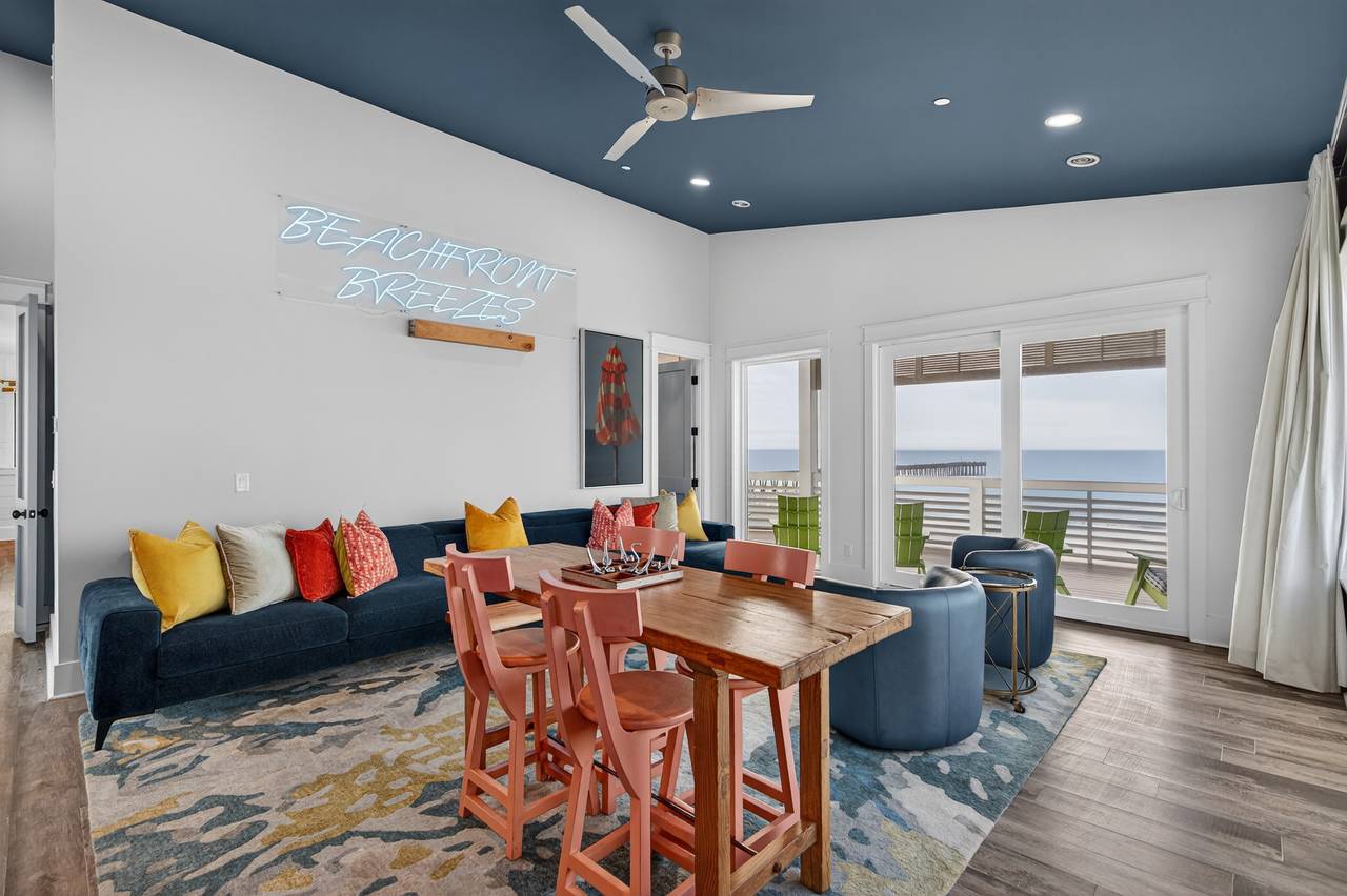 4th Floor - 2nd Living area 4th Floor - 2nd Living area