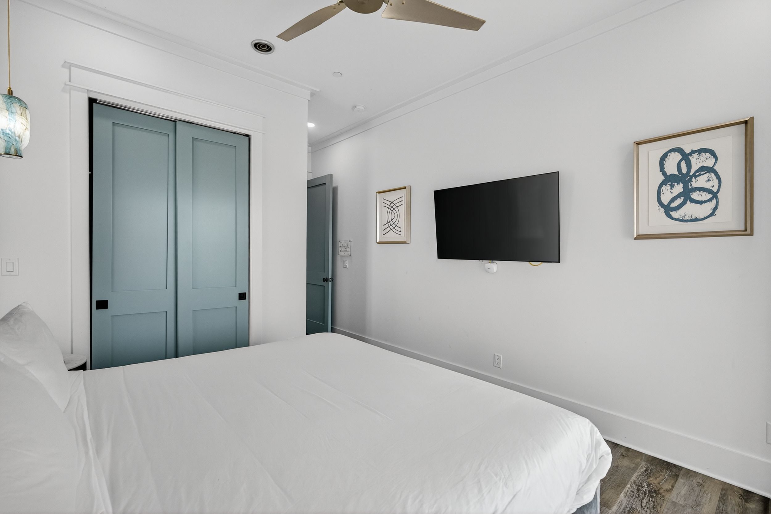 3rd Floor - King bedroom 2