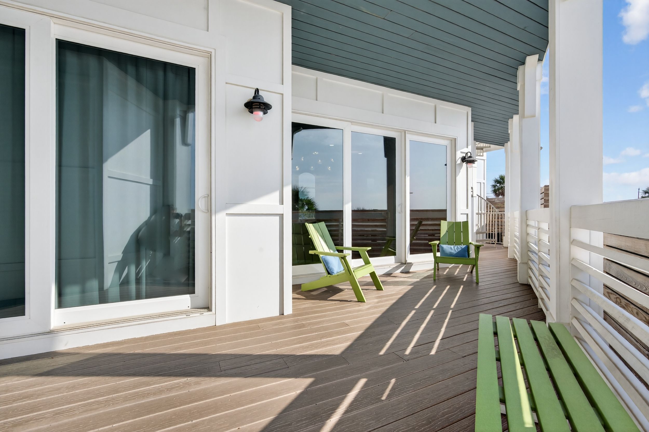 1st Floor - Deck Area