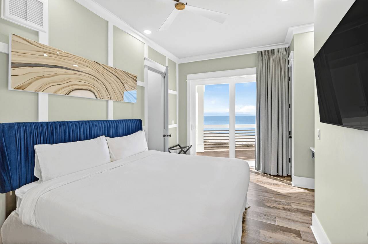 3rd Floor - King Bedroom 3 3rd Floor - King Bedroom 3