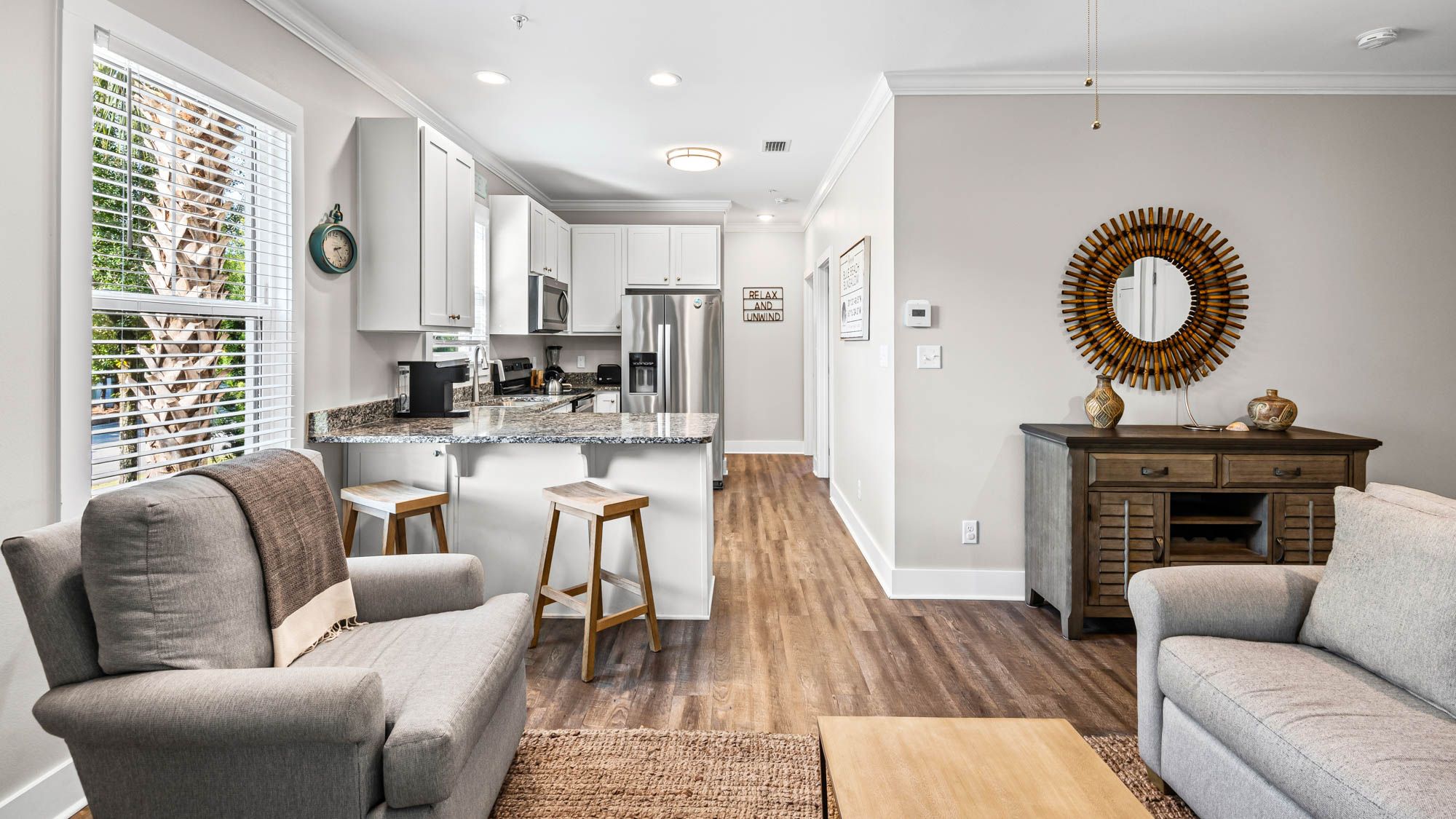 Blue Beach Bungalow - 