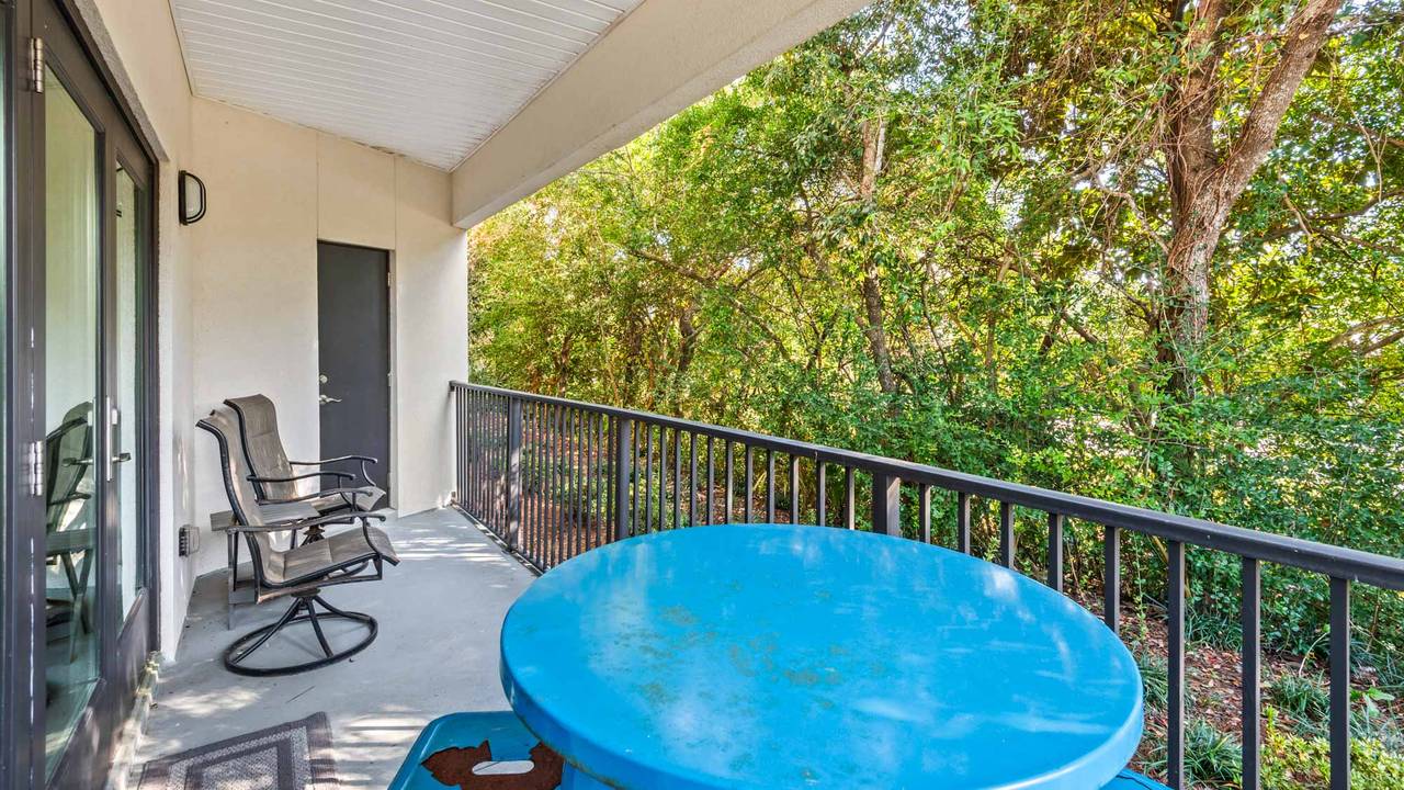 Blue Beach Bungalow - Blue Beach Bungalow -